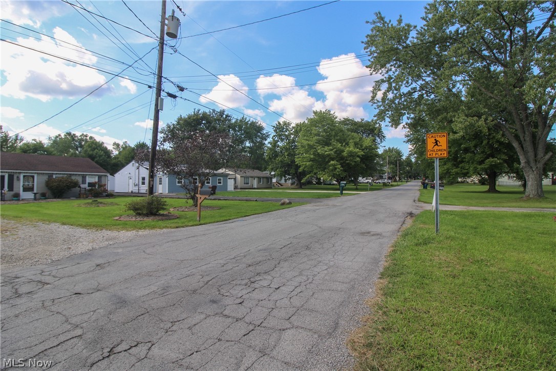 4484 Nutwood Avenue NW Warren OH 44483