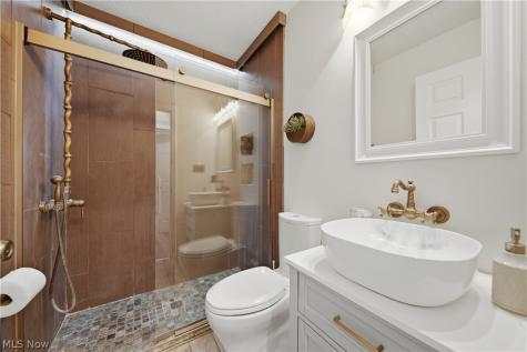 984 Elizabeth Court Cuyahoga Falls OH 44221