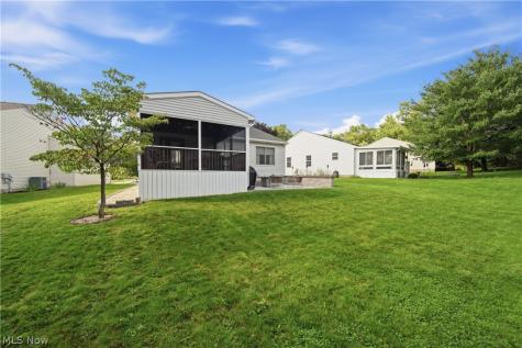 984 Elizabeth Court Cuyahoga Falls OH 44221