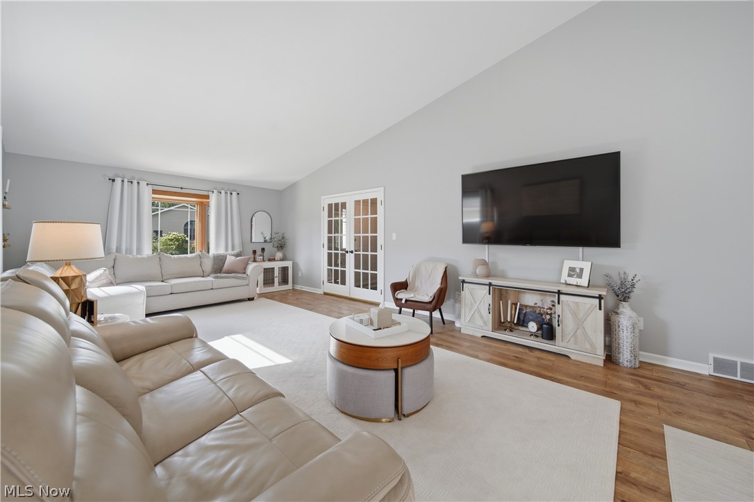 984 Elizabeth Court Cuyahoga Falls OH 44221