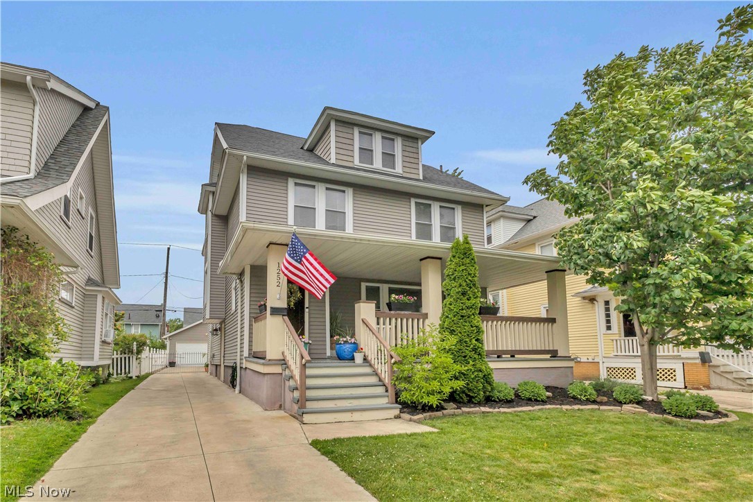 1252 Andrews Avenue Lakewood OH 44107