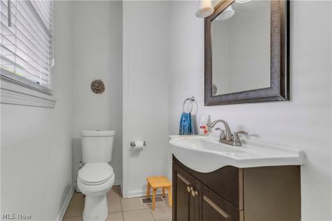 1252 Andrews Avenue Lakewood OH 44107