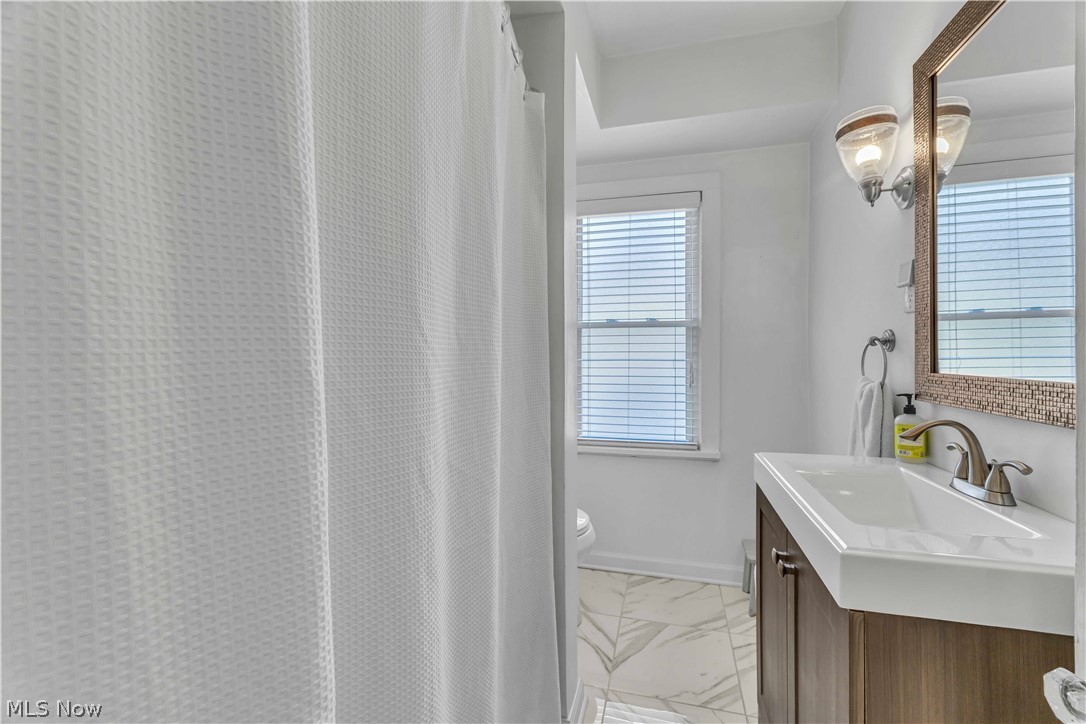 1252 Andrews Avenue Lakewood OH 44107