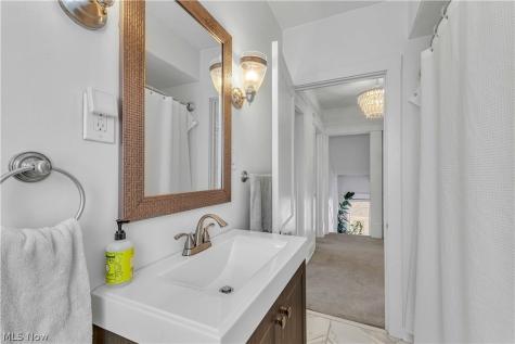 1252 Andrews Avenue Lakewood OH 44107