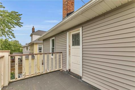 1252 Andrews Avenue Lakewood OH 44107