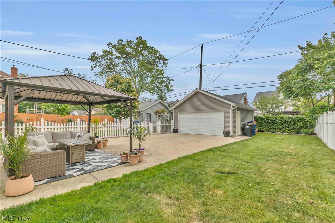 1252 Andrews Avenue Lakewood OH 44107