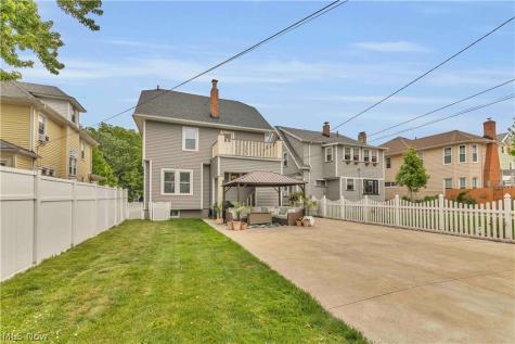 1252 Andrews Avenue Lakewood OH 44107
