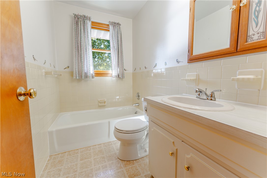 383 Bahler Street SW Sugarcreek OH 44681