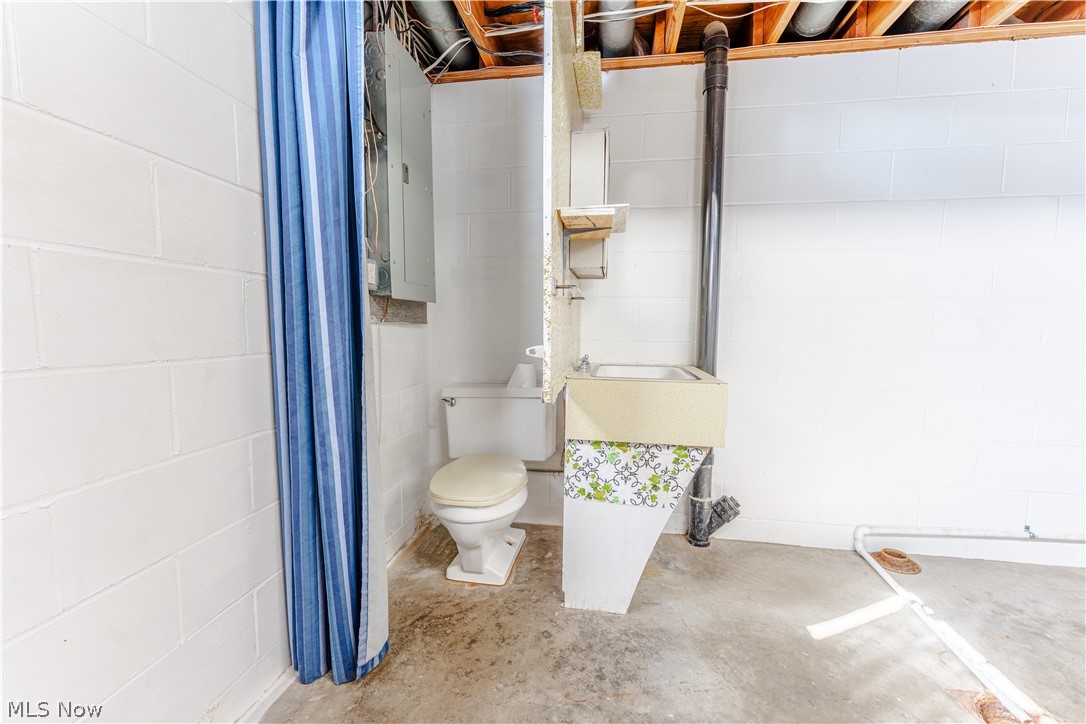 383 Bahler Street SW Sugarcreek OH 44681