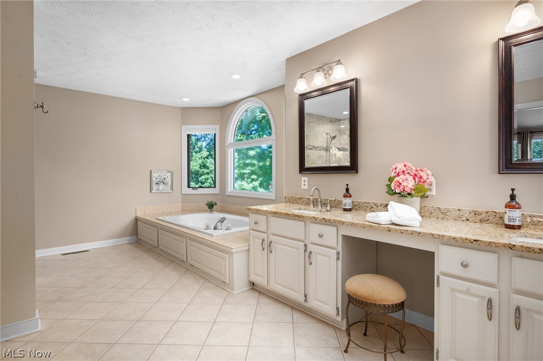 6559 Hammontree Drive Hudson OH 44236