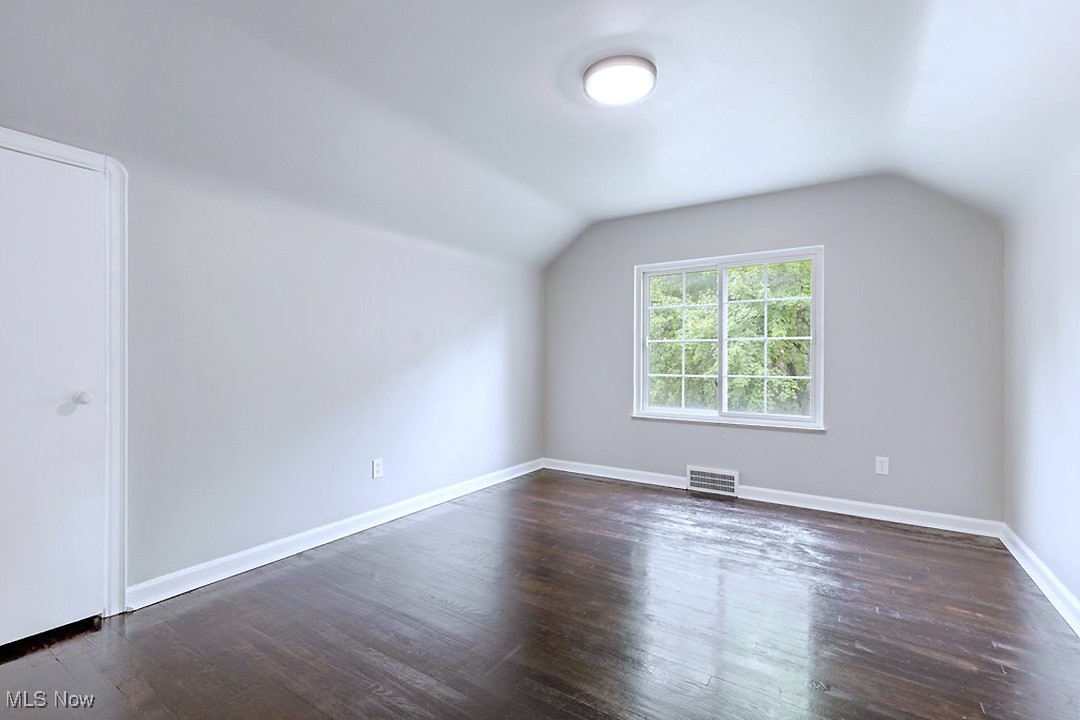 3463 Edison Road Cleveland Heights OH 44121