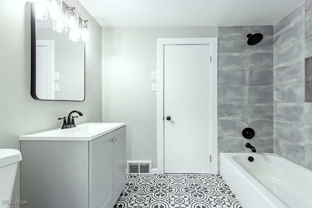 3463 Edison Road Cleveland Heights OH 44121