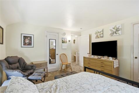 14020 Seneca Court Cleveland OH 44111