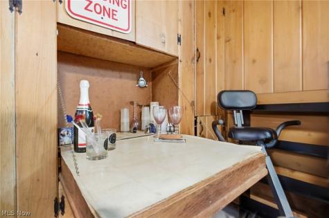 14020 Seneca Court Cleveland OH 44111