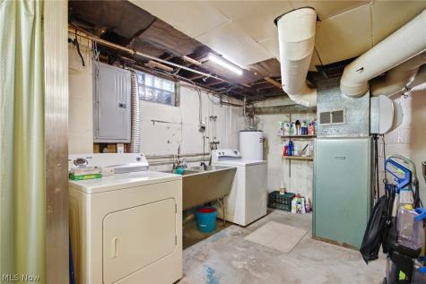 14020 Seneca Court Cleveland OH 44111