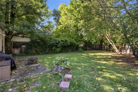 14020 Seneca Court Cleveland OH 44111