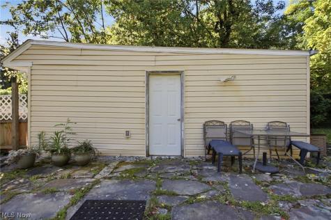 14020 Seneca Court Cleveland OH 44111