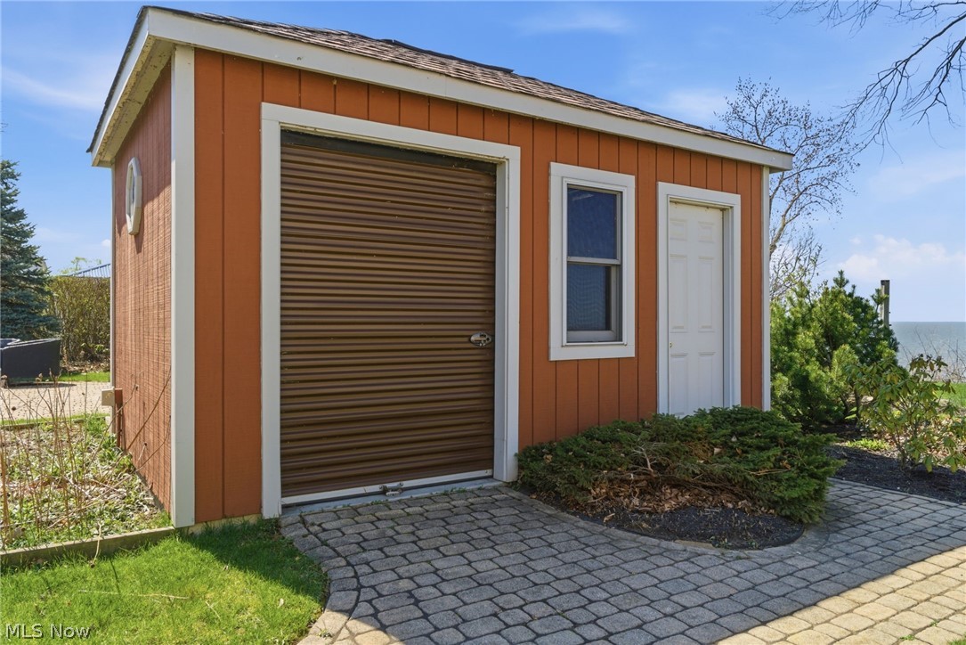 29319 Cresthaven Drive Willowick OH 44095