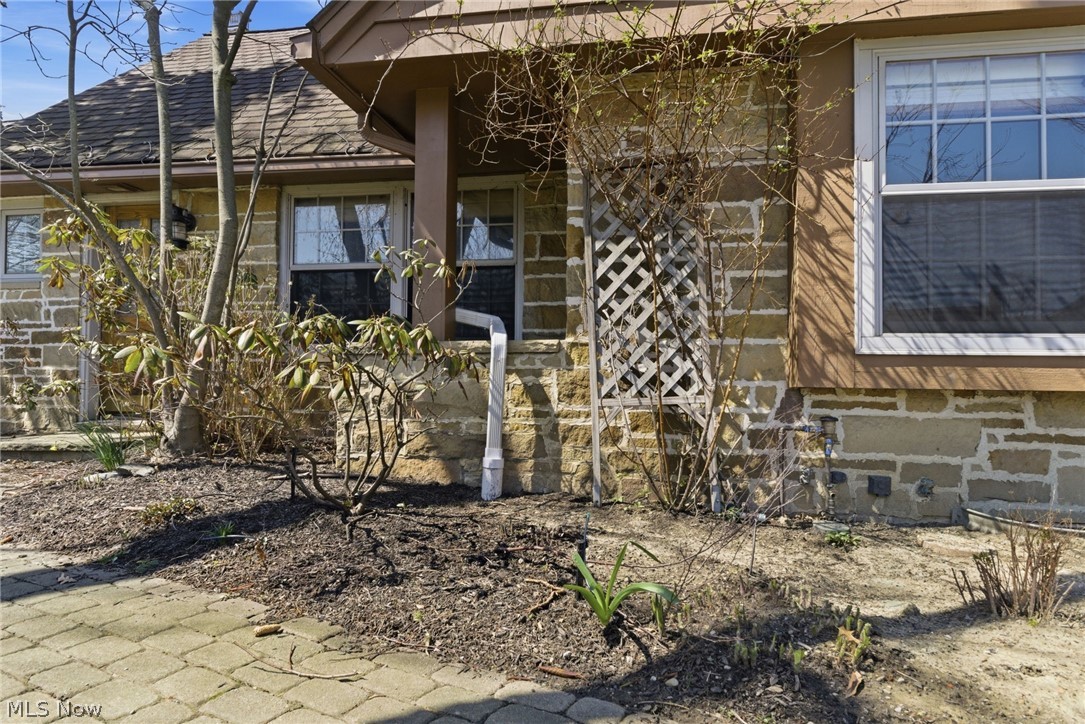 29319 Cresthaven Drive Willowick OH 44095