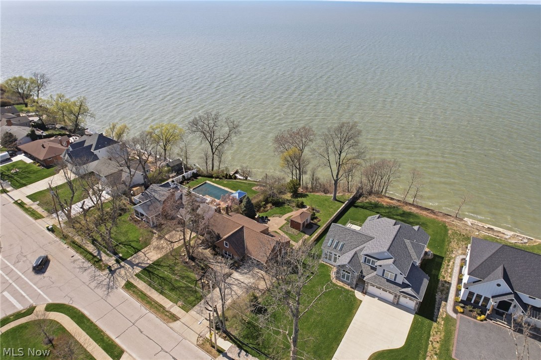 29319 Cresthaven Drive Willowick OH 44095