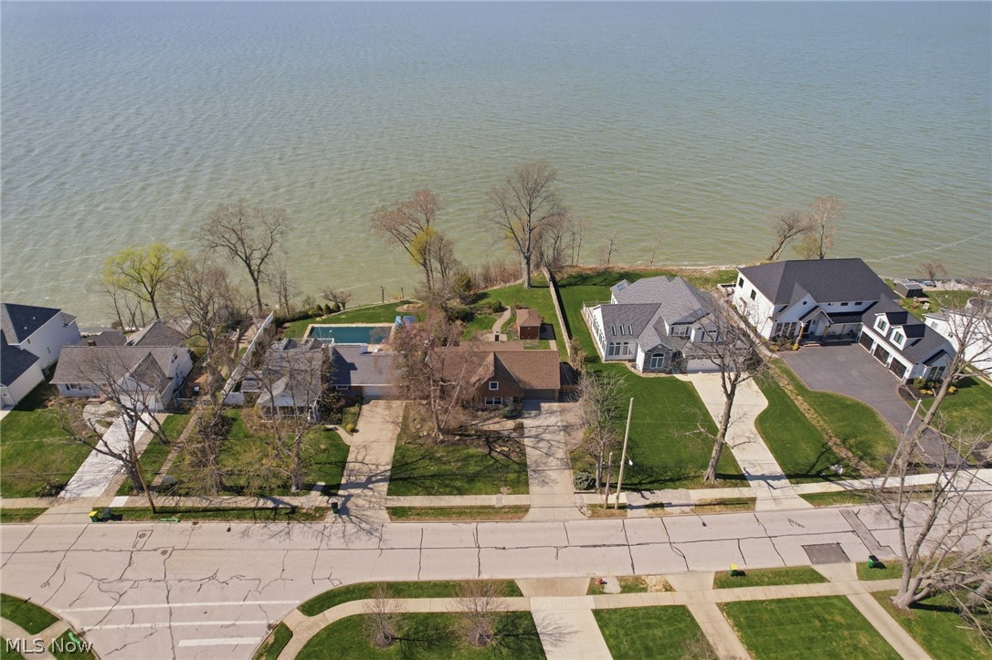 29319 Cresthaven Drive Willowick OH 44095