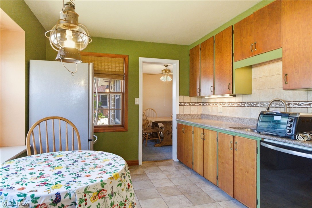 29319 Cresthaven Drive Willowick OH 44095