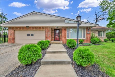 24303 Lake Road Bay Village OH 44140