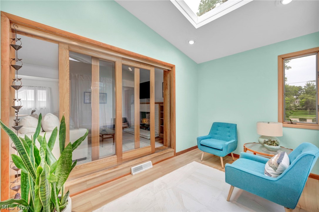 24303 Lake Road Bay Village OH 44140