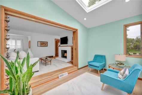 24303 Lake Road Bay Village OH 44140