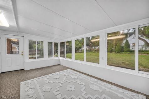 24303 Lake Road Bay Village OH 44140