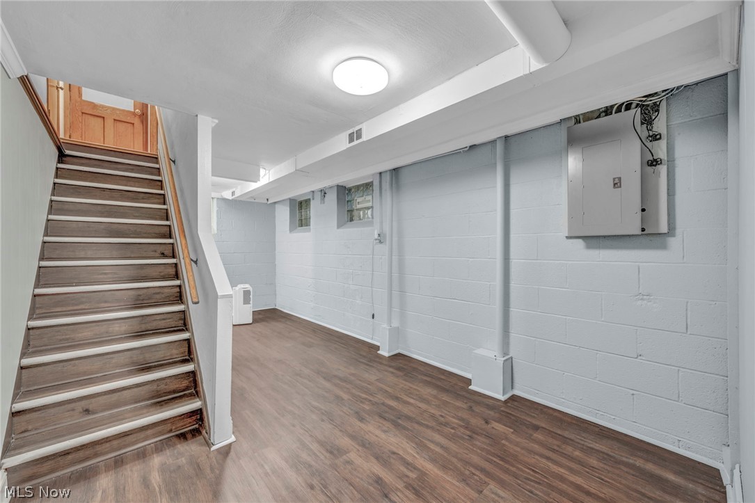 24303 Lake Road Bay Village OH 44140