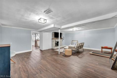 24303 Lake Road Bay Village OH 44140
