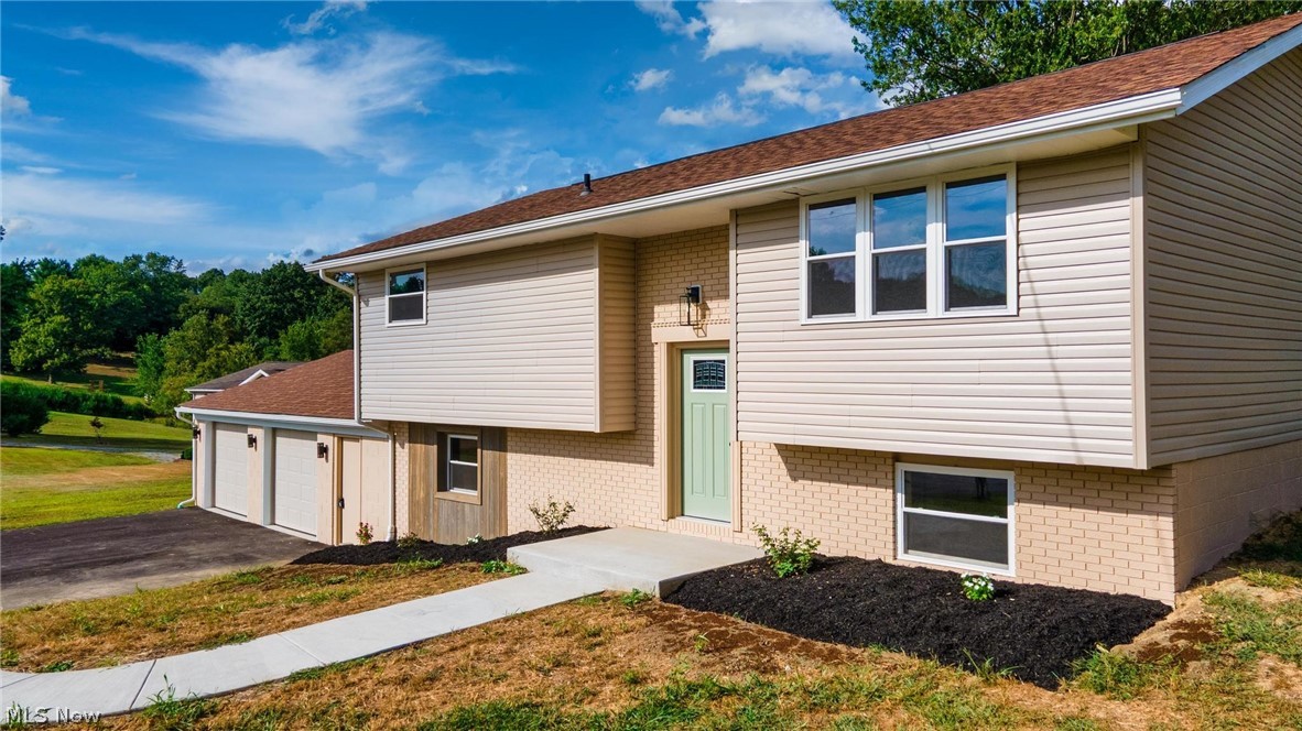 889 Township 217 Bloomingdale OH 43910