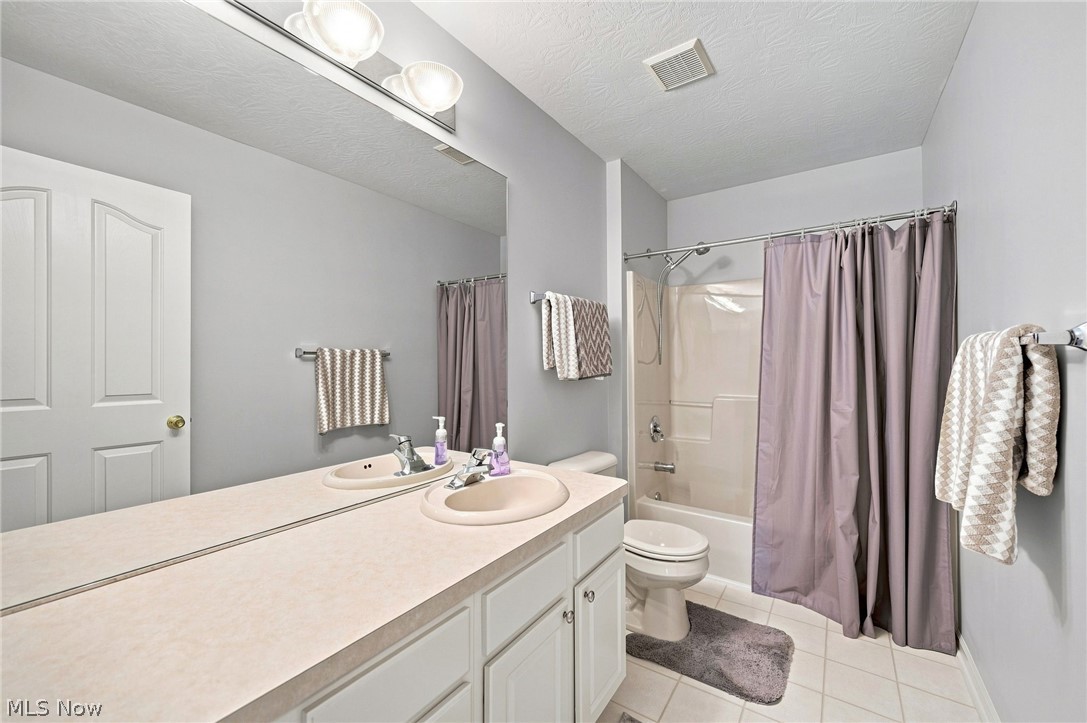 9144 Oakview Court Twinsburg OH 44087
