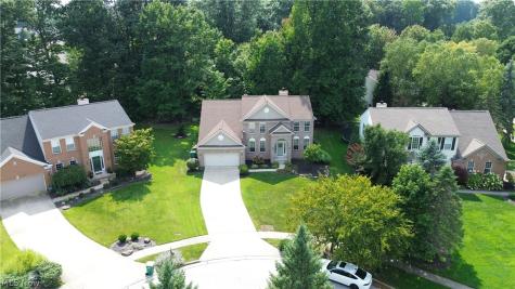 9144 Oakview Court Twinsburg OH 44087
