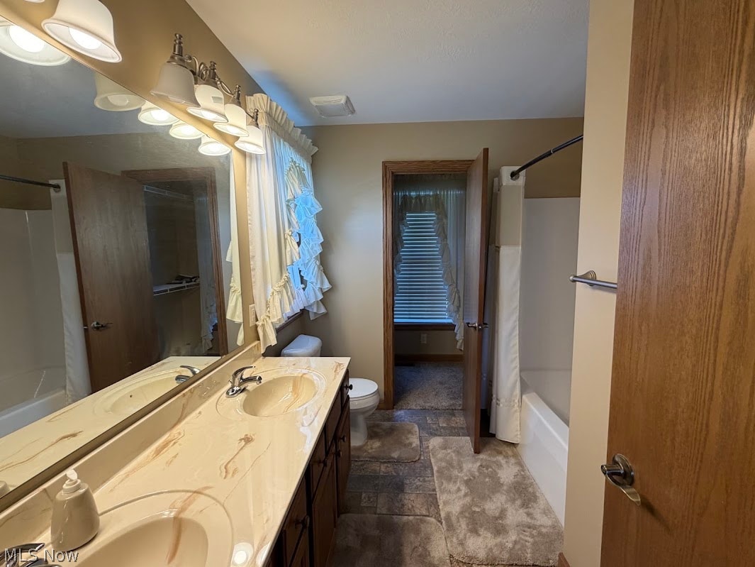 324 Gasser Circle SE New Philadelphia OH 44663