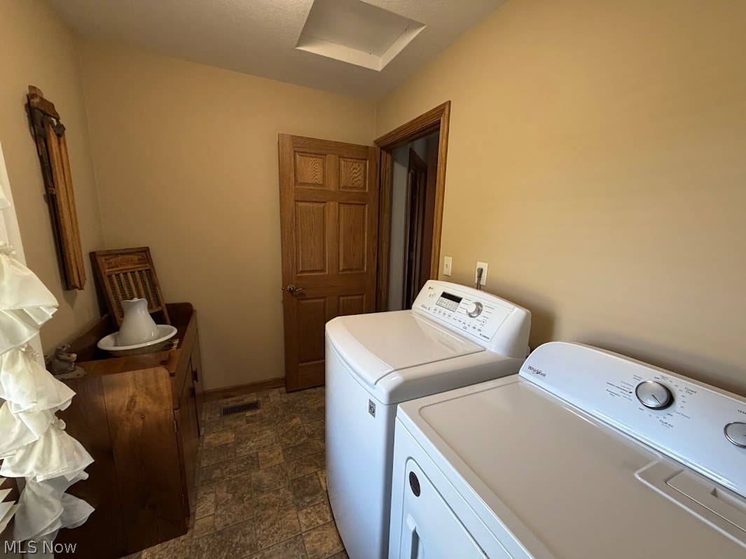 324 Gasser Circle SE New Philadelphia OH 44663