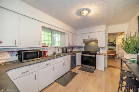 1109 Mansell Drive Youngstown OH 44505