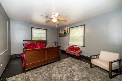 1109 Mansell Drive Youngstown OH 44505