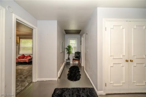 1109 Mansell Drive Youngstown OH 44505