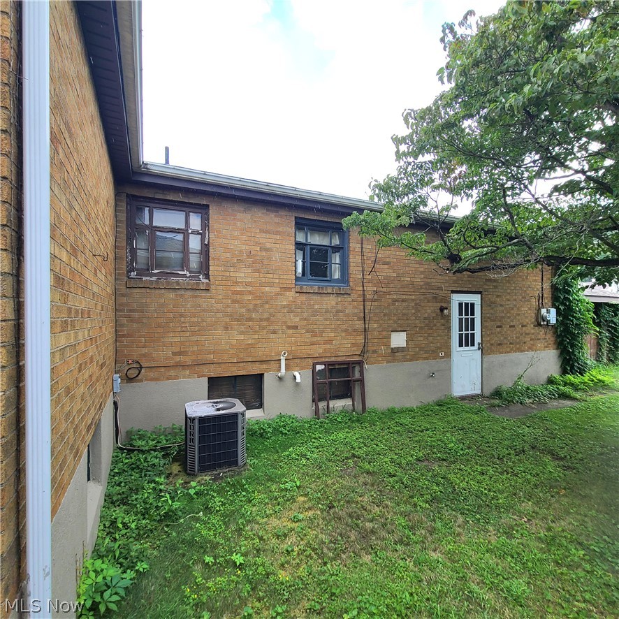 1119 3rd Street Brilliant OH 43913