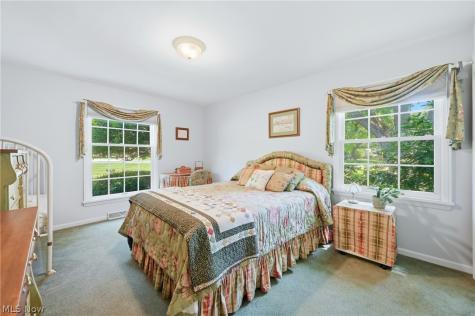 65 Redfern Drive Youngstown OH 44505