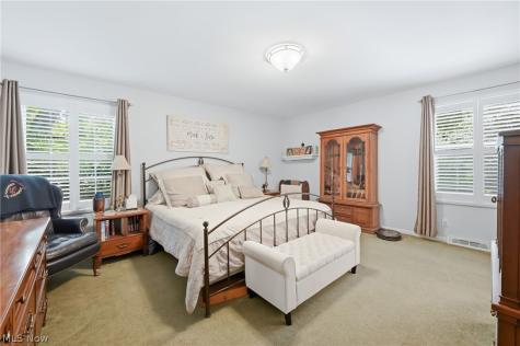 65 Redfern Drive Youngstown OH 44505