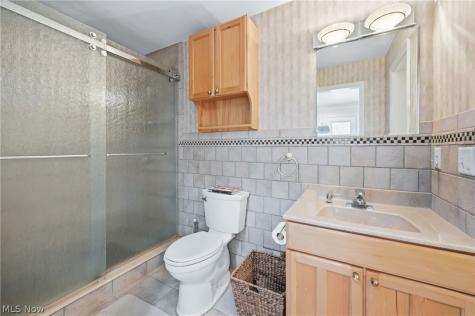 65 Redfern Drive Youngstown OH 44505