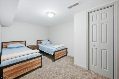 65 Redfern Drive Youngstown OH 44505