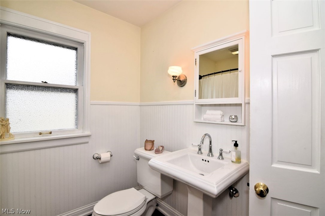 2453 Kingston Road Cleveland Heights OH 44118
