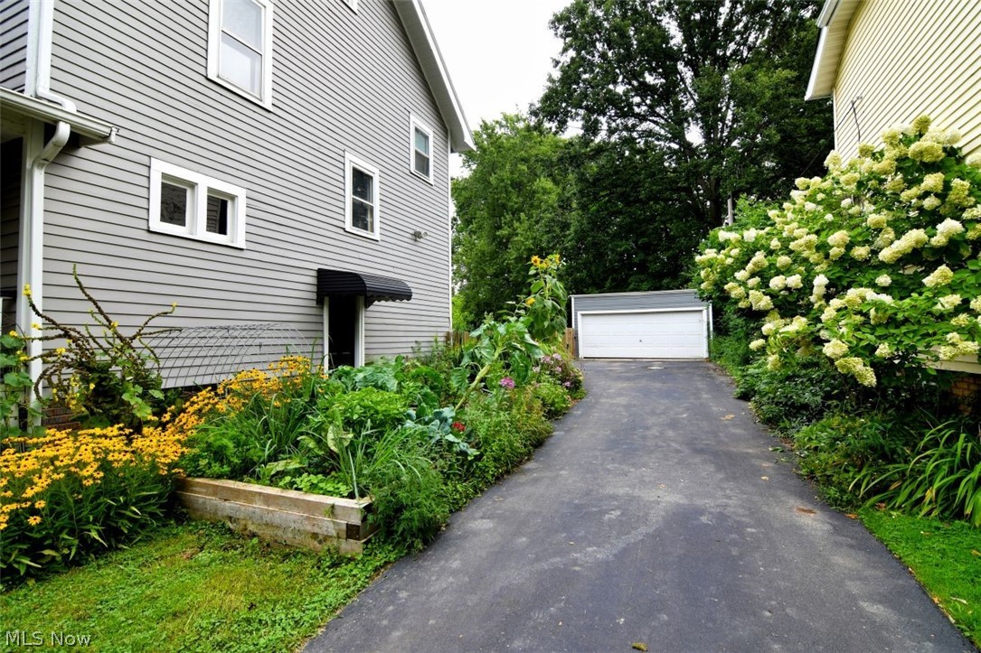 2453 Kingston Road Cleveland Heights OH 44118
