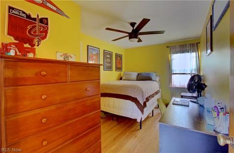 16204 W Park Road Cleveland OH 44111