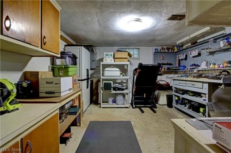 16204 W Park Road Cleveland OH 44111