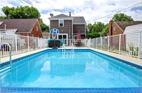 16204 W Park Road Cleveland OH 44111